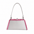 LOOM- borsa a spalla con bordo uncinetto